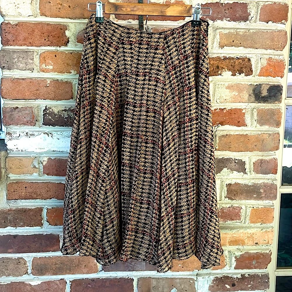 Jones New York pleated silk skirt.